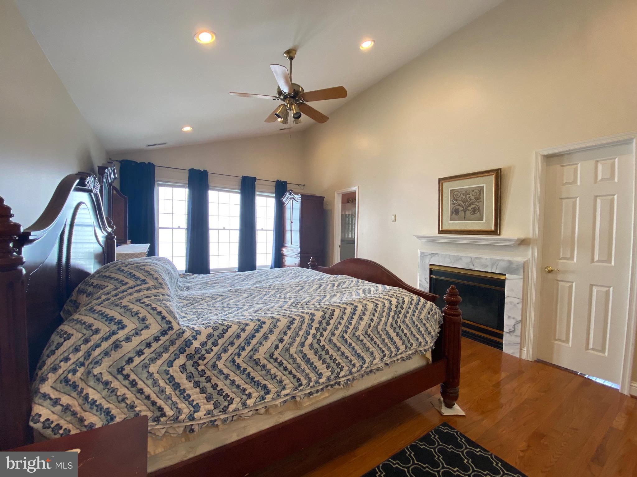 10614 Maplecrest Lane Potomac, MD 20854 - Photo 24 of 51
