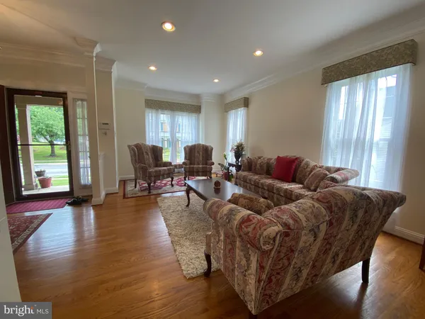 $5,500 | 10614 Maplecrest Lane, Potomac, MD 20854