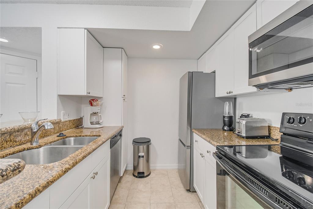 5120 Conroy Road, Unit 28 Orlando, FL 32811 - Photo 31 of 42