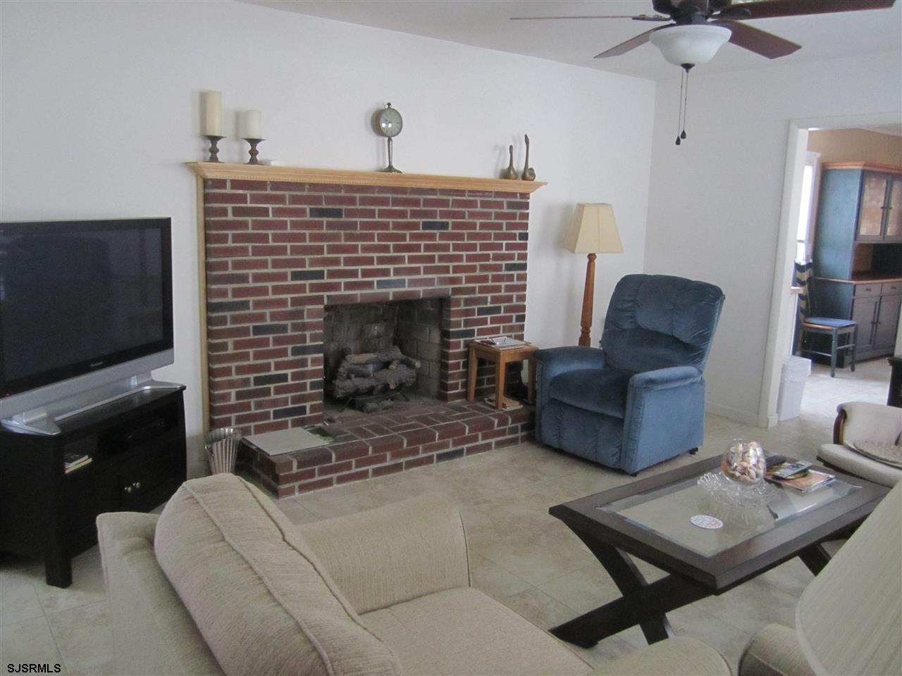 446 Hackney Place Brigantine, NJ 08203 - Photo 8 of 16 Gallery Image 8