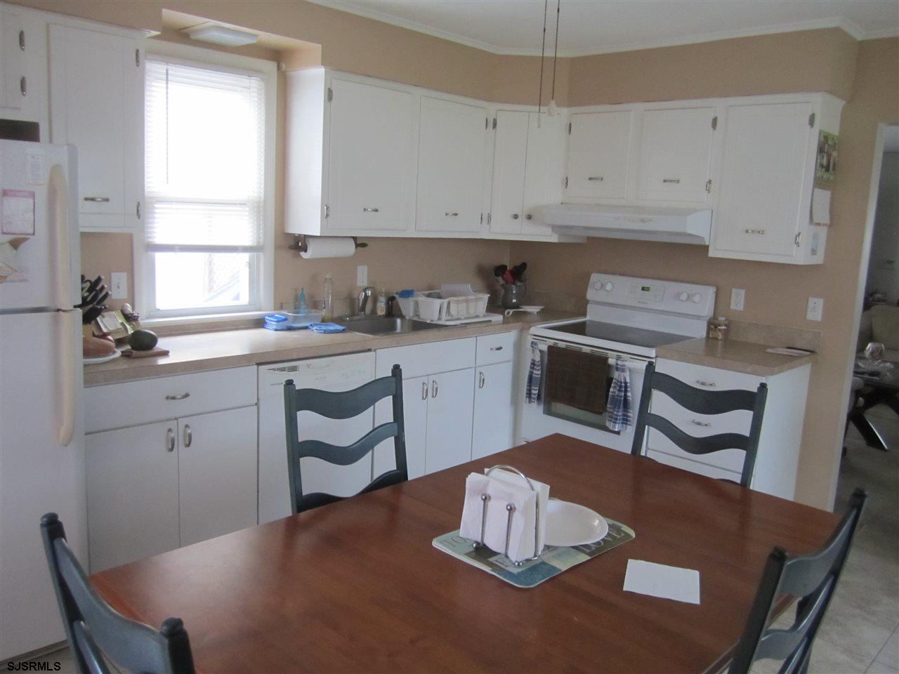 446 Hackney Place Brigantine, NJ 08203 - Photo 10 of 16 Gallery Image 10