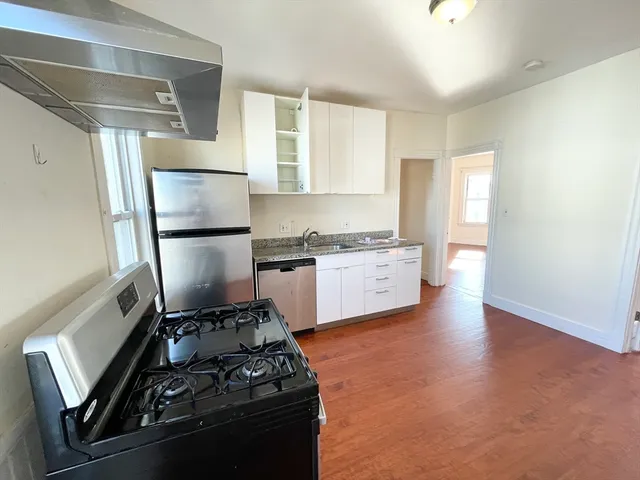 $3,300 | 19 Eastman Street, Unit 3, Boston, MA 02125