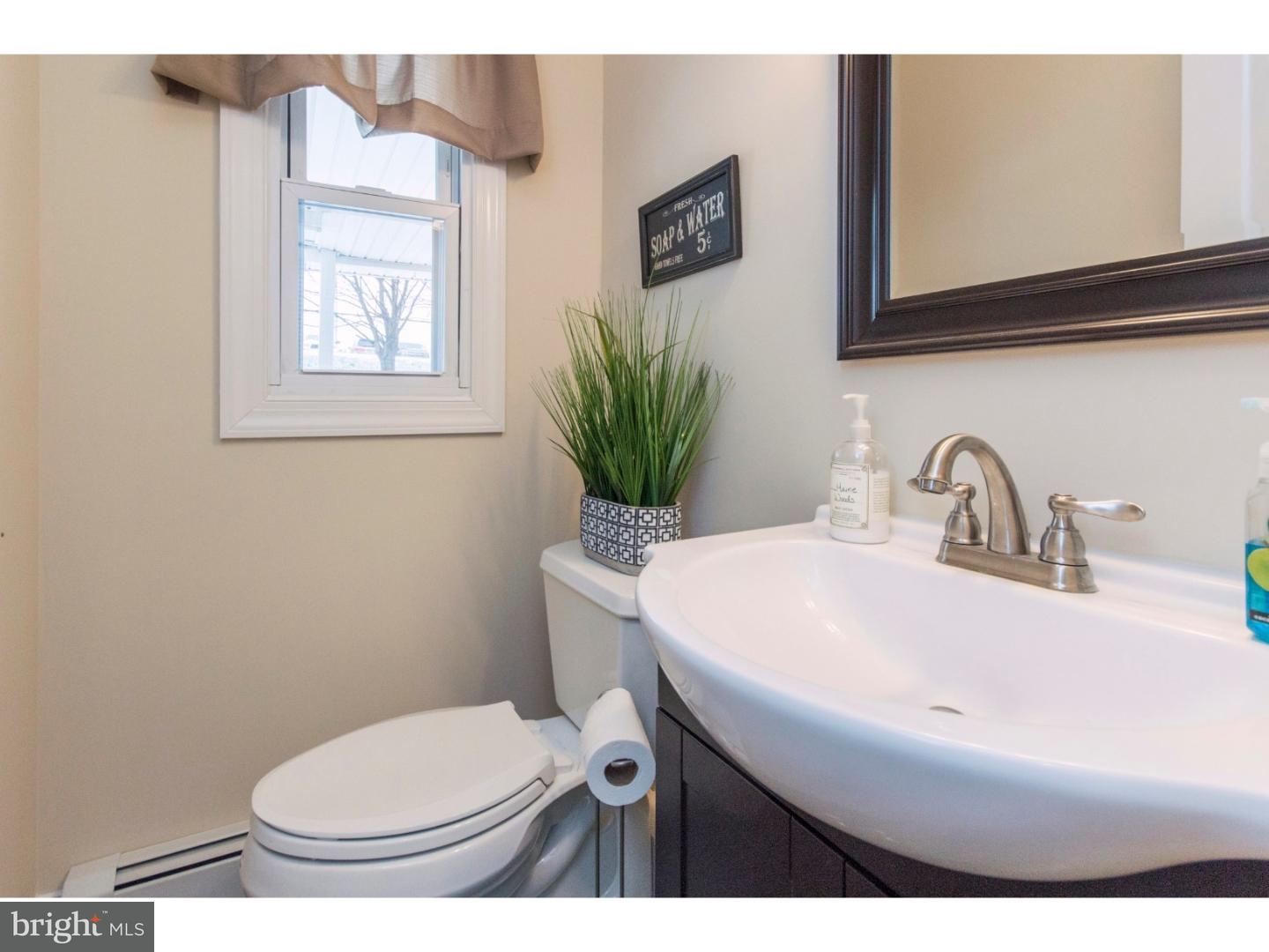 139 Terrace Road Levittown, PA 19056 - Photo 12 of 25 Gallery Image 12