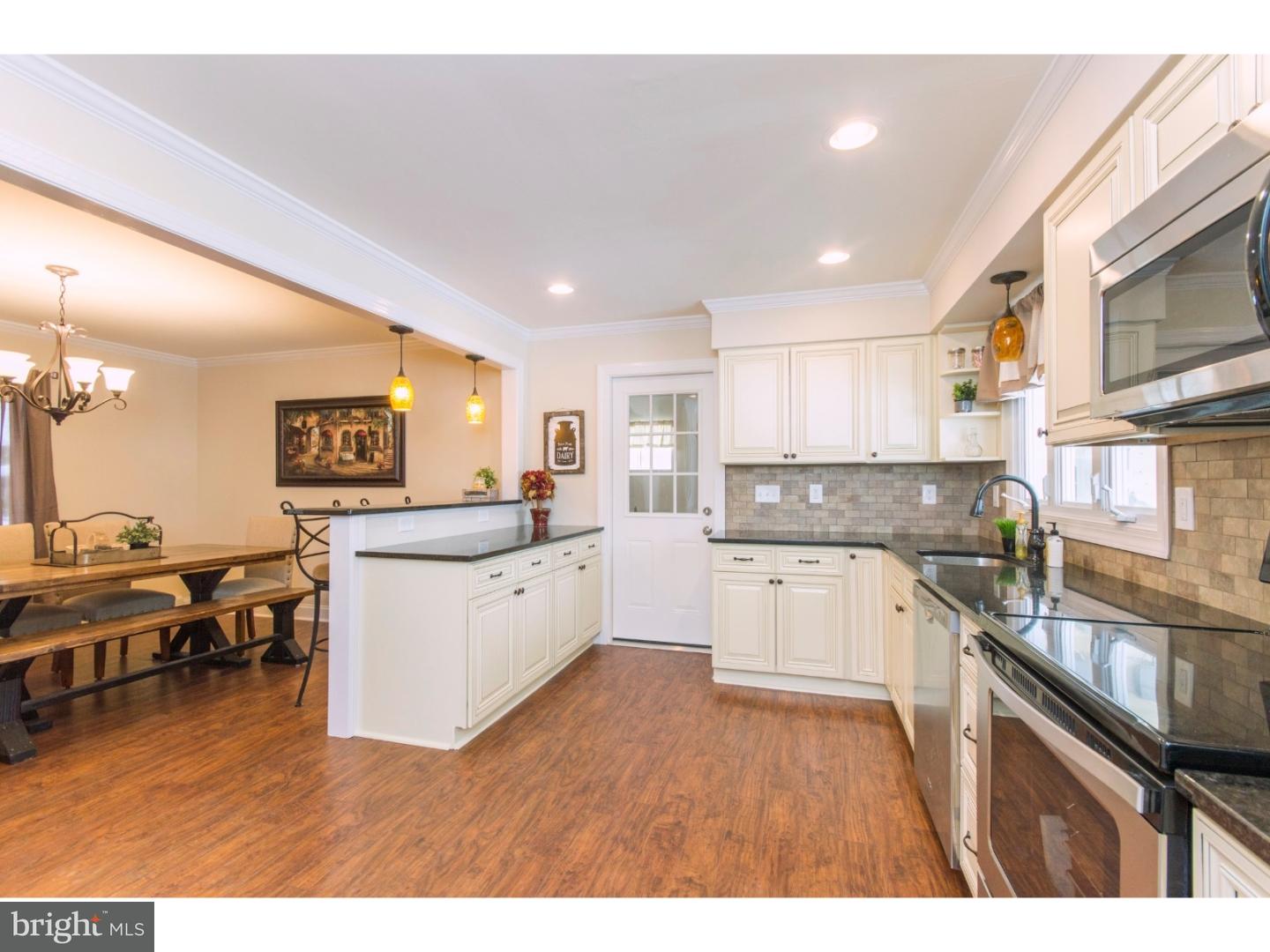 139 Terrace Road Levittown, PA 19056 - Photo 9 of 25 Kitchen