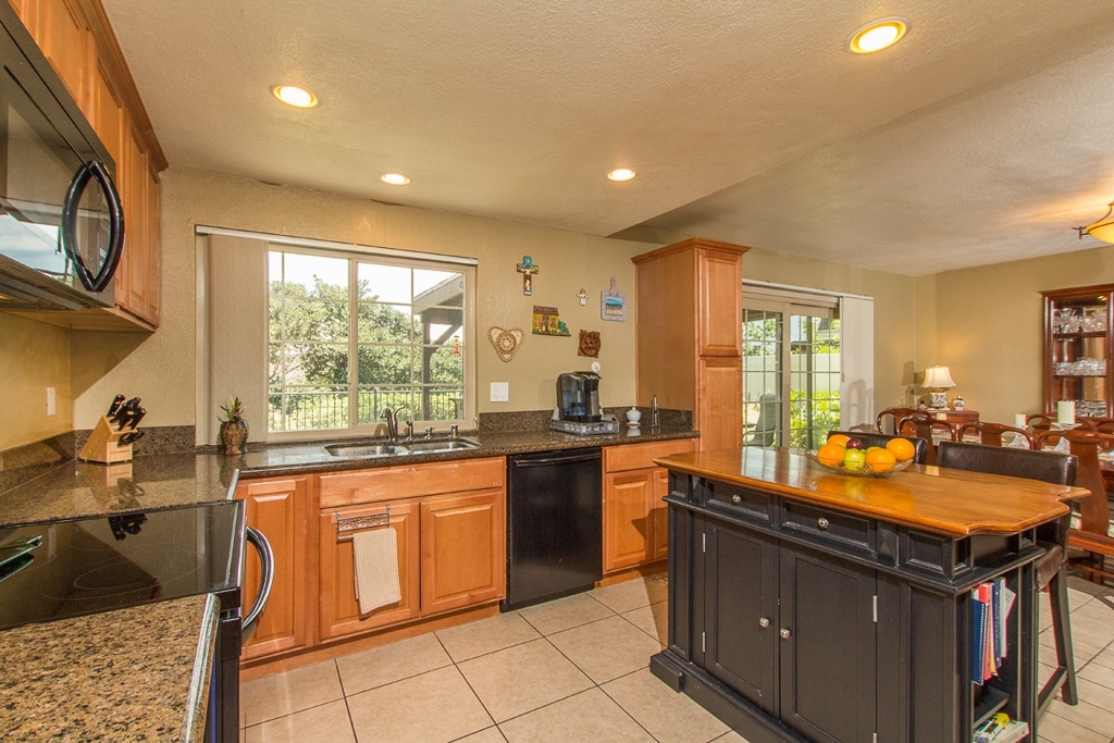 10945 Charing Cross Road Spring Valley, CA 91978 - Photo 8 of 25