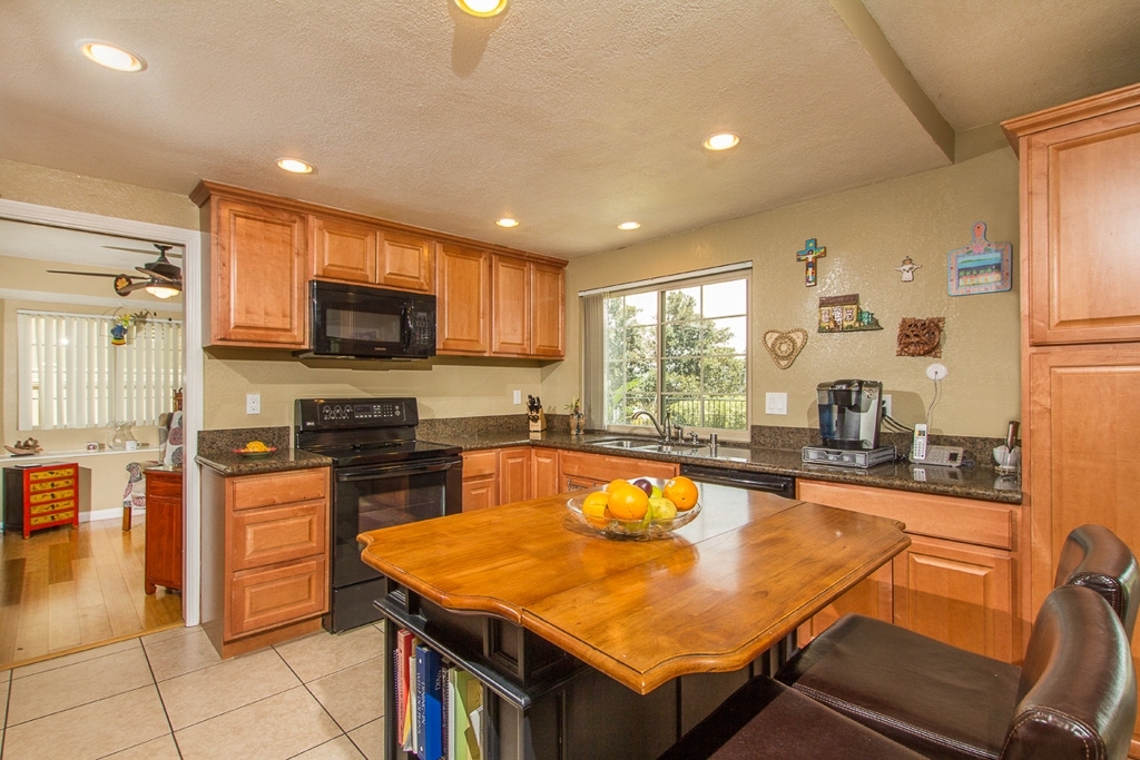 10945 Charing Cross Road Spring Valley, CA 91978 - Photo 9 of 25