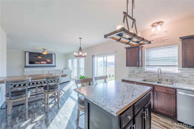 $349,900 | 3945 Beechmont Circle, Belleville, IL 62226