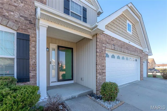 $349,900 | 3945 Beechmont Circle, Belleville, IL 62226