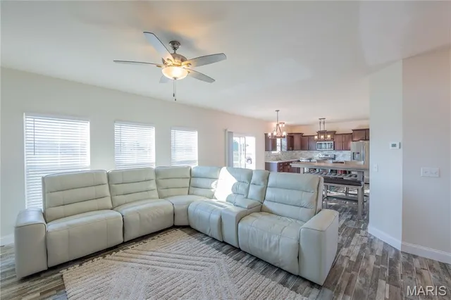 $349,900 | 3945 Beechmont Circle, Belleville, IL 62226