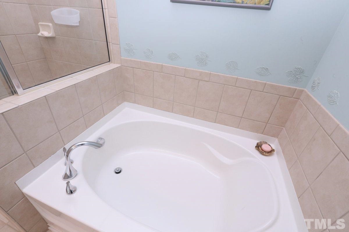 4620 Springerly Lane Raleigh, NC 27612 - Photo 16 of 25 Gallery Image 16