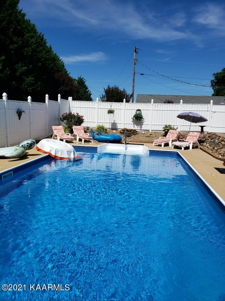7909 Griffith Road Knoxville, TN 37938 - Photo 17 of 17 D45577F8-9674-435D-A17A-E1134816D8F6