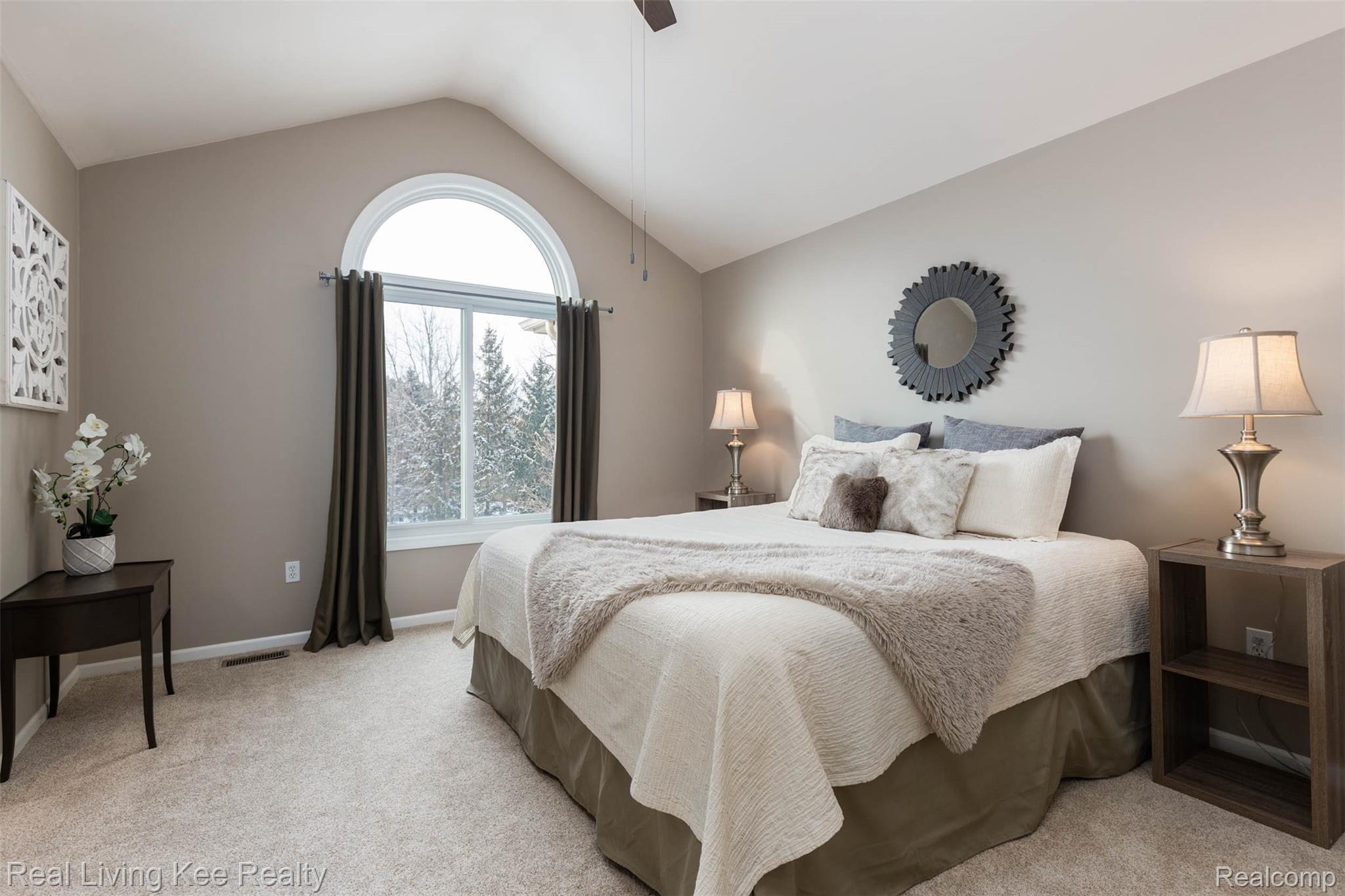 4055 Plum Lane Rochester, MI 48306 - Photo 29 of 42 4055 Plum Ln-44.jpg