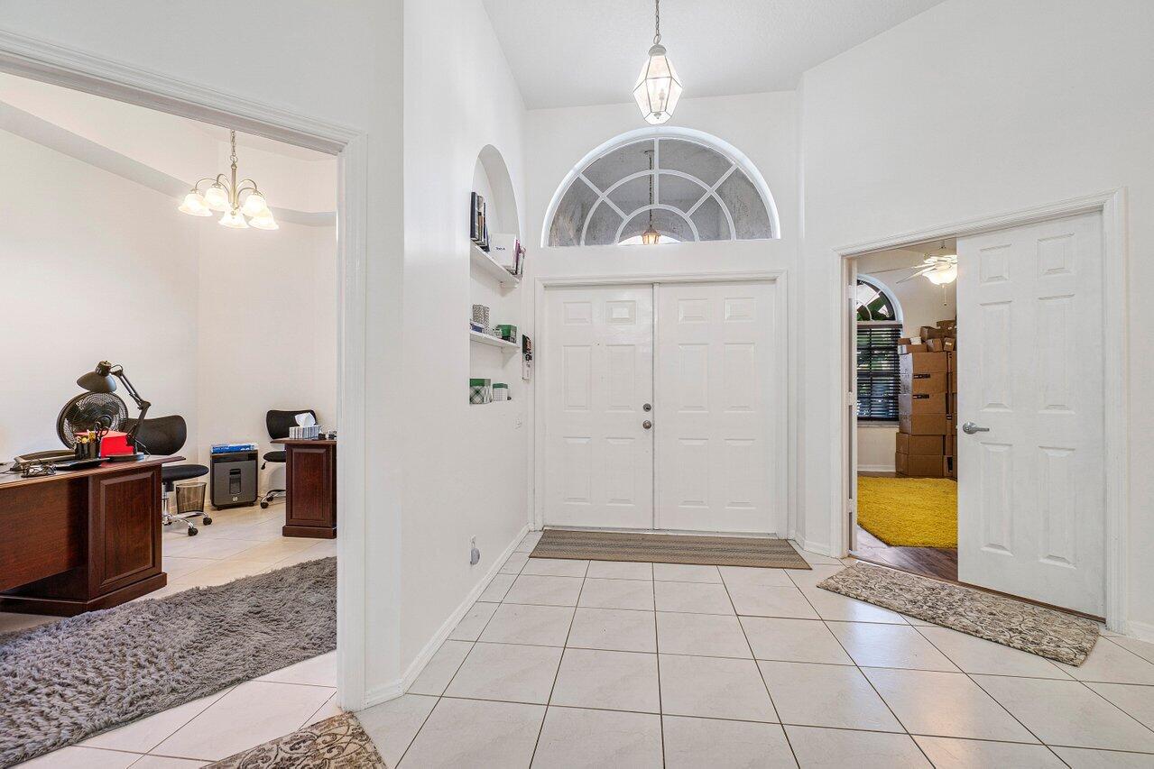 11314 Edgewater Circle Wellington, FL 33414 - Photo 13 of 31 005-11314EdgewaterCir-Wellington-FL-SMAL