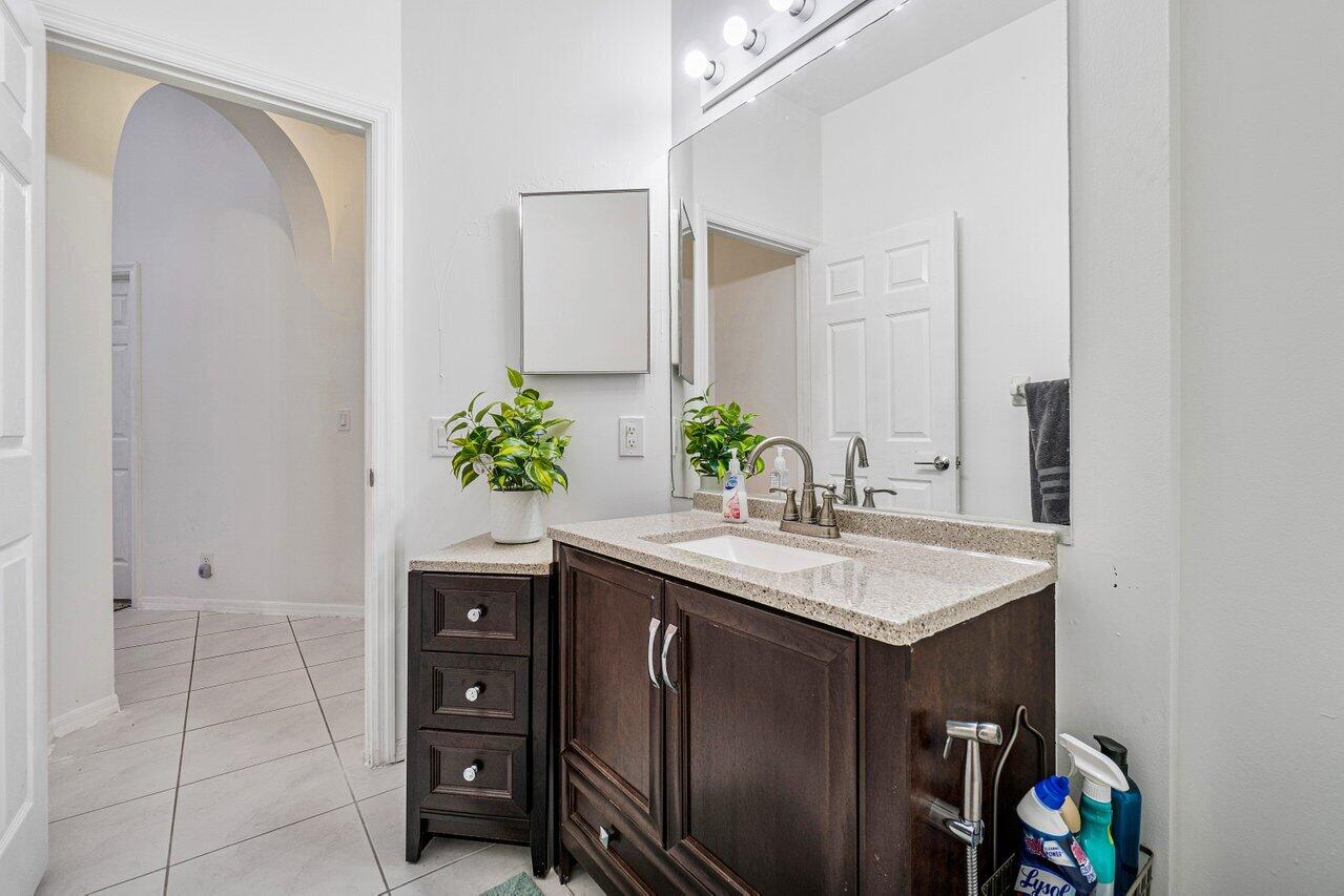 11314 Edgewater Circle Wellington, FL 33414 - Photo 16 of 31 023-11314EdgewaterCir-Wellington-FL-SMAL