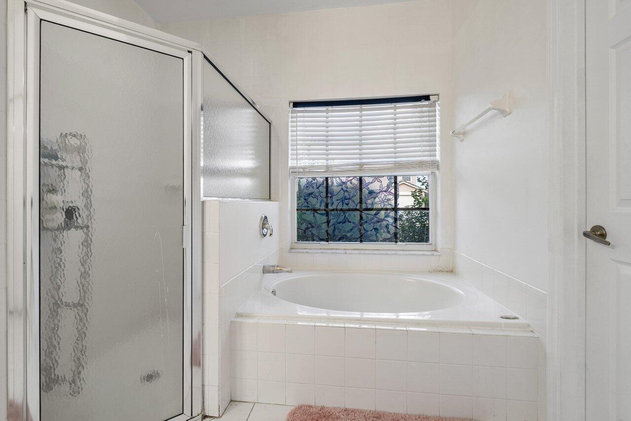11314 Edgewater Circle Wellington, FL 33414 - Photo 19 of 31 028-11314EdgewaterCir-Wellington-FL-SMAL