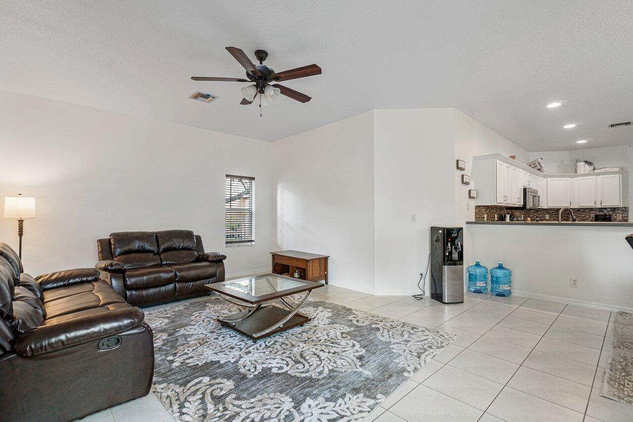 11314 Edgewater Circle Wellington, FL 33414 - Photo 8 of 31 015-11314EdgewaterCir-Wellington-FL-SMAL