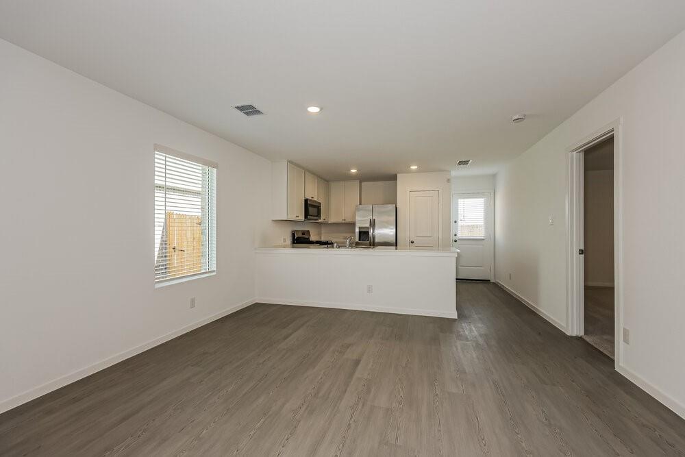 1714 Crossbill Street Forney, TX 75126 - Photo 5 of 16