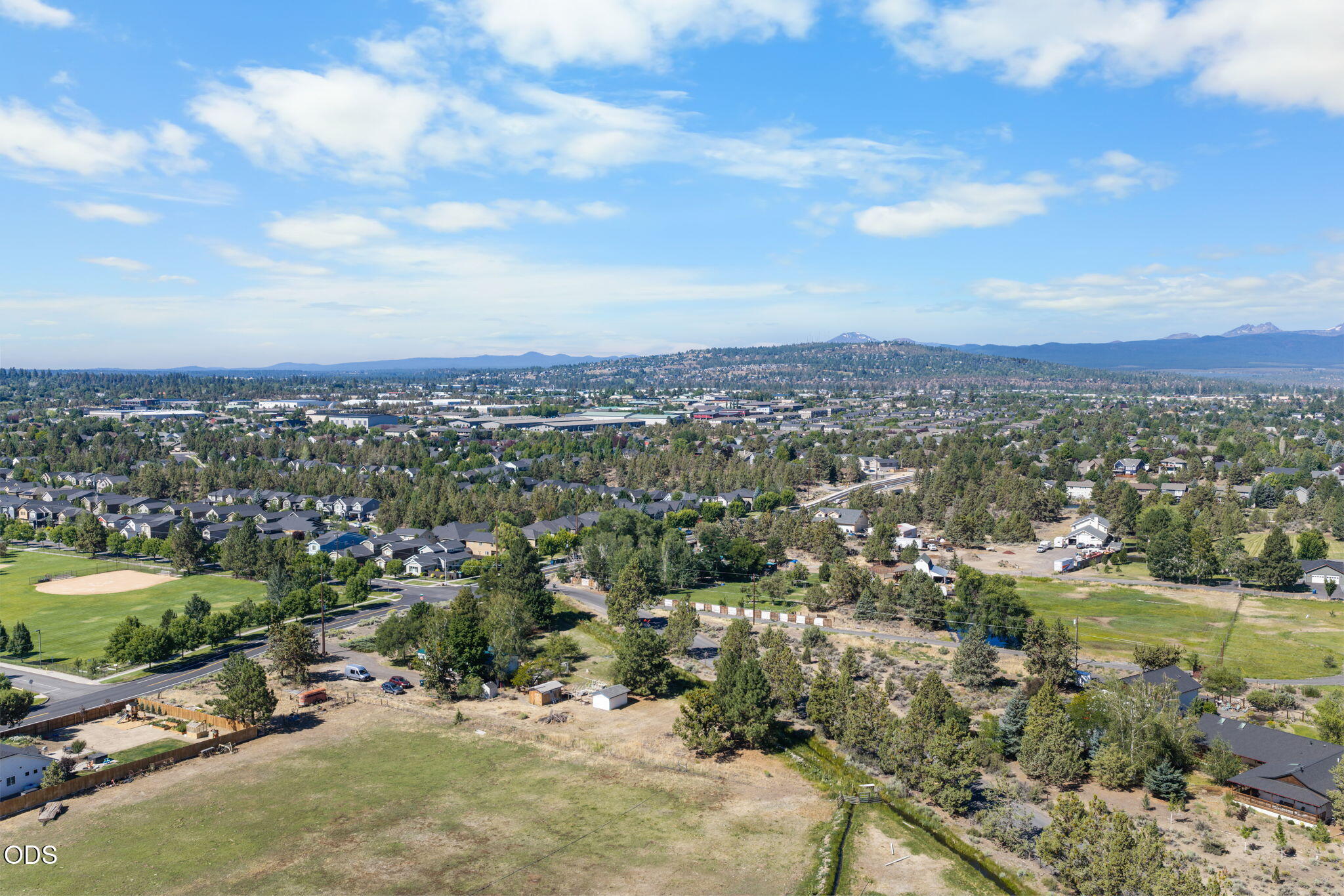 21010 Yeoman Road Bend, OR 97701 - Photo 28 of 33