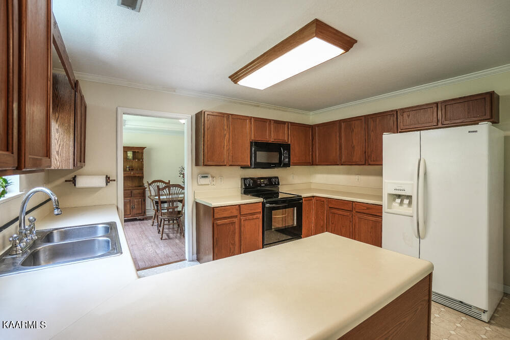 1146 Mortons Meadow Road Knoxville, TN 37932 - Photo 25 of 54 Kitchen