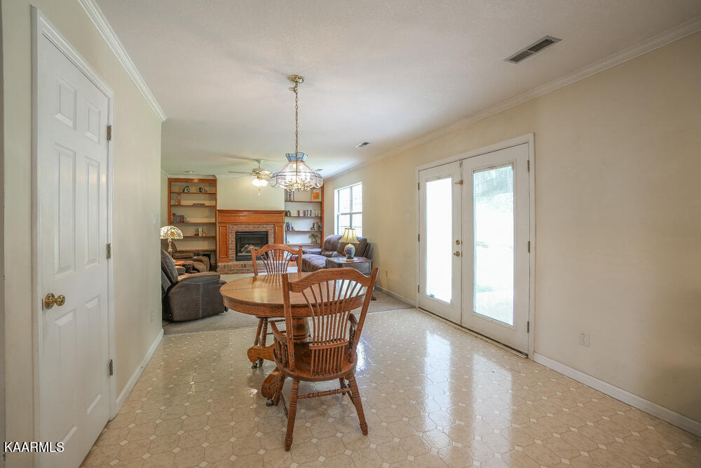 1146 Mortons Meadow Road Knoxville, TN 37932 - Photo 29 of 54 Eat-in Kitchen