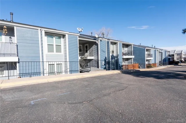 $1,975 | 7185 South Gaylord Street, Unit A13, Littleton, CO 80122