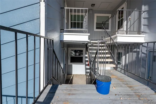 $1,975 | 7185 South Gaylord Street, Unit A13, Littleton, CO 80122