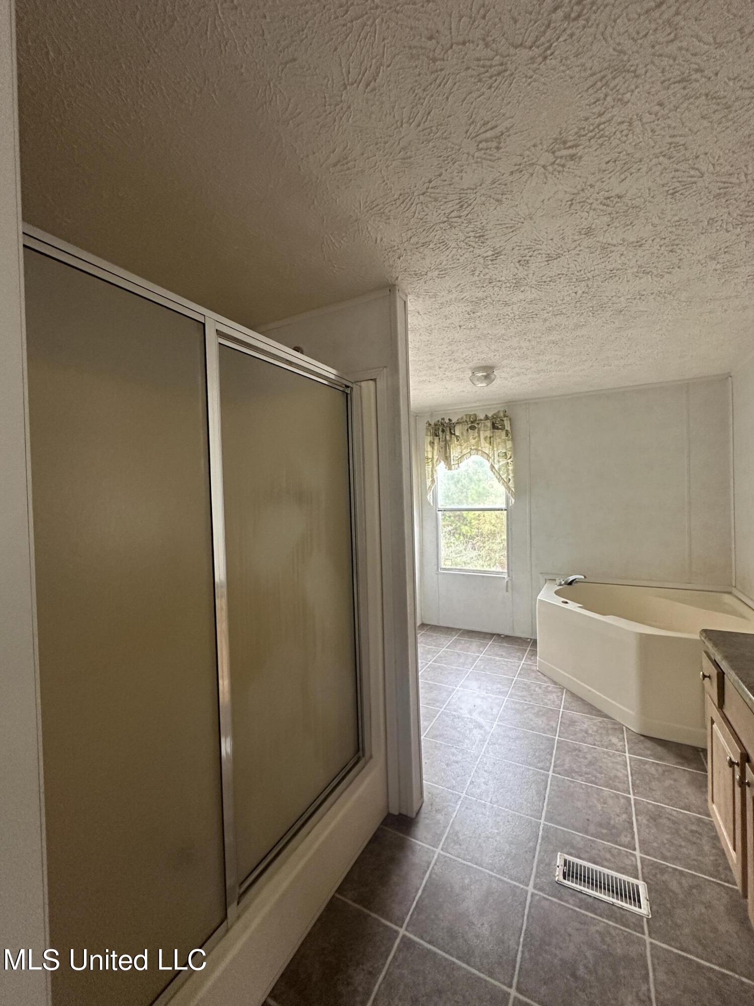 27 Blundell Road Perkinston, MS 39573 - Photo 6 of 14 IMG_0604