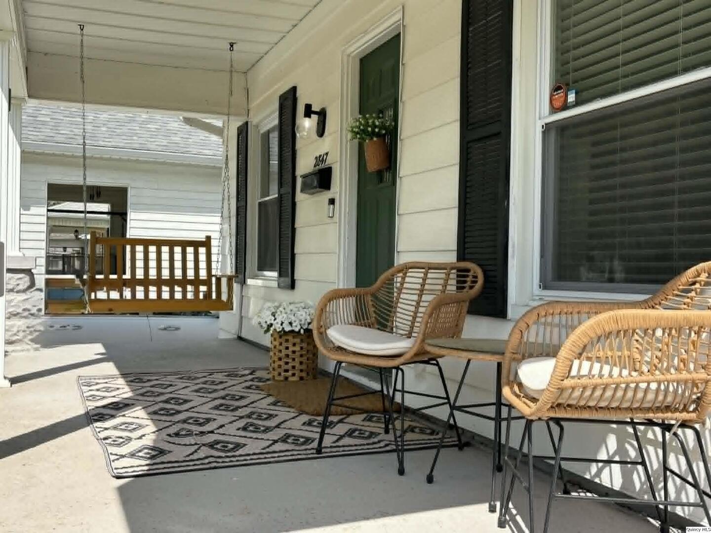2847 Elm Street Quincy, IL 62301 - Photo 3 of 35