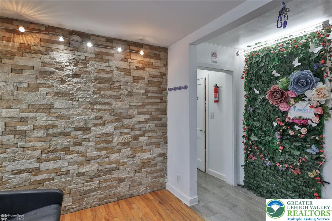 1147 Arcadia Street Bethlehem, PA 18018 - Photo 18 of 66