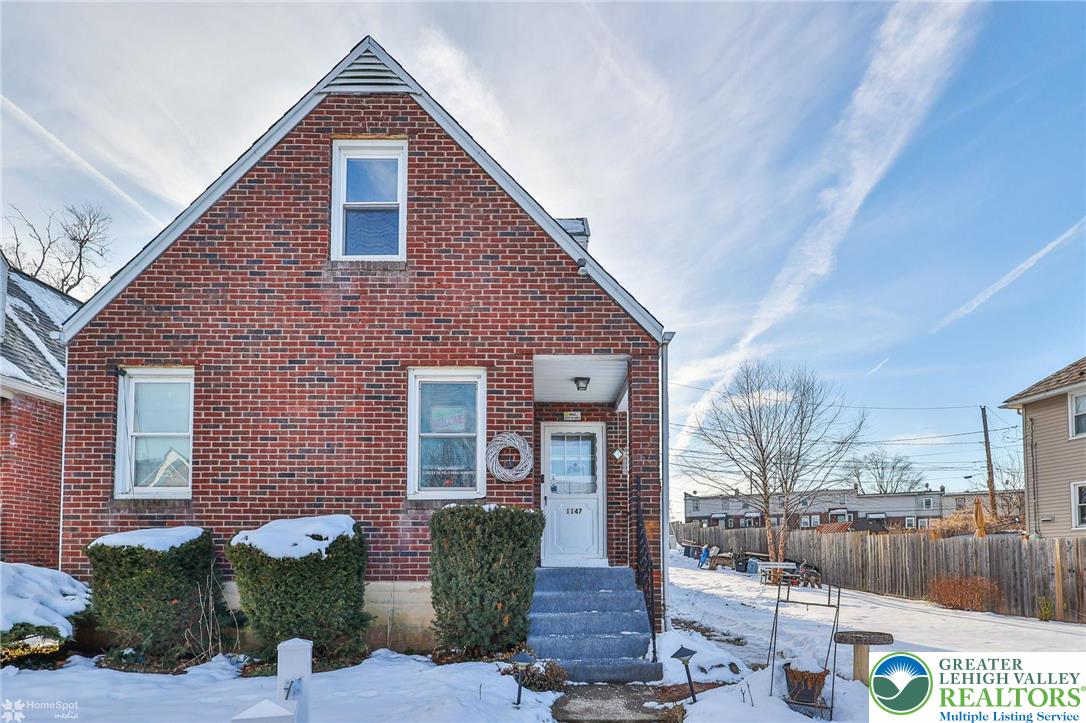 1147 Arcadia Street Bethlehem, PA 18018 - Photo 4 of 66 a front view of a house with garden
