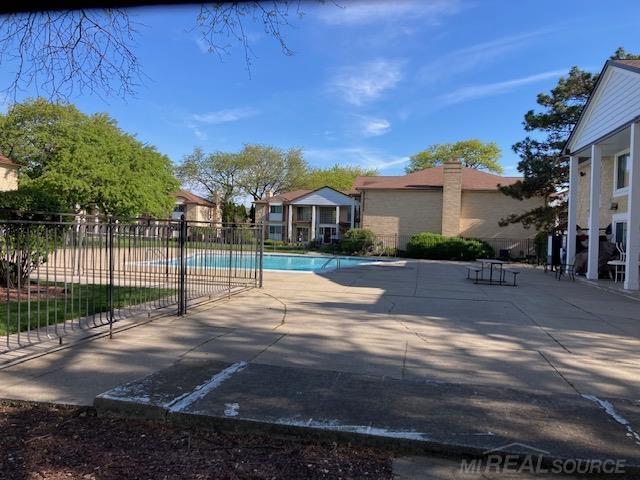 29217 Hayes Road, Unit 2 Warren, MI 48088 - Photo 25 of 26