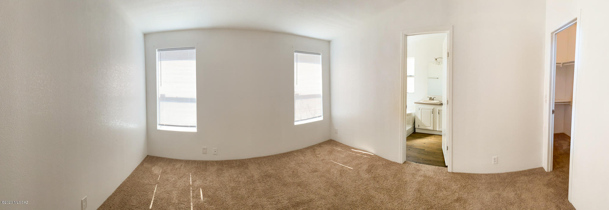 7910 North Prorodeo Road Tucson, AZ 85743 - Photo 4 of 13