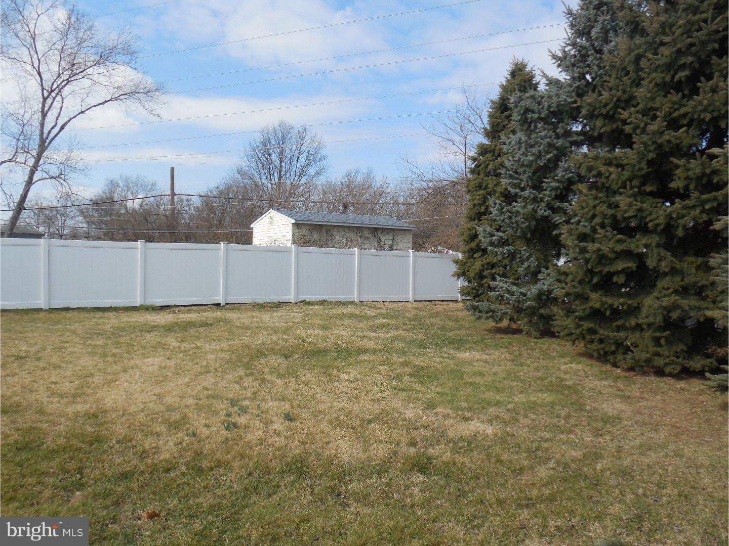 40 Goodturn Road Levittown, PA 19057 - Photo 16 of 20 Exterior