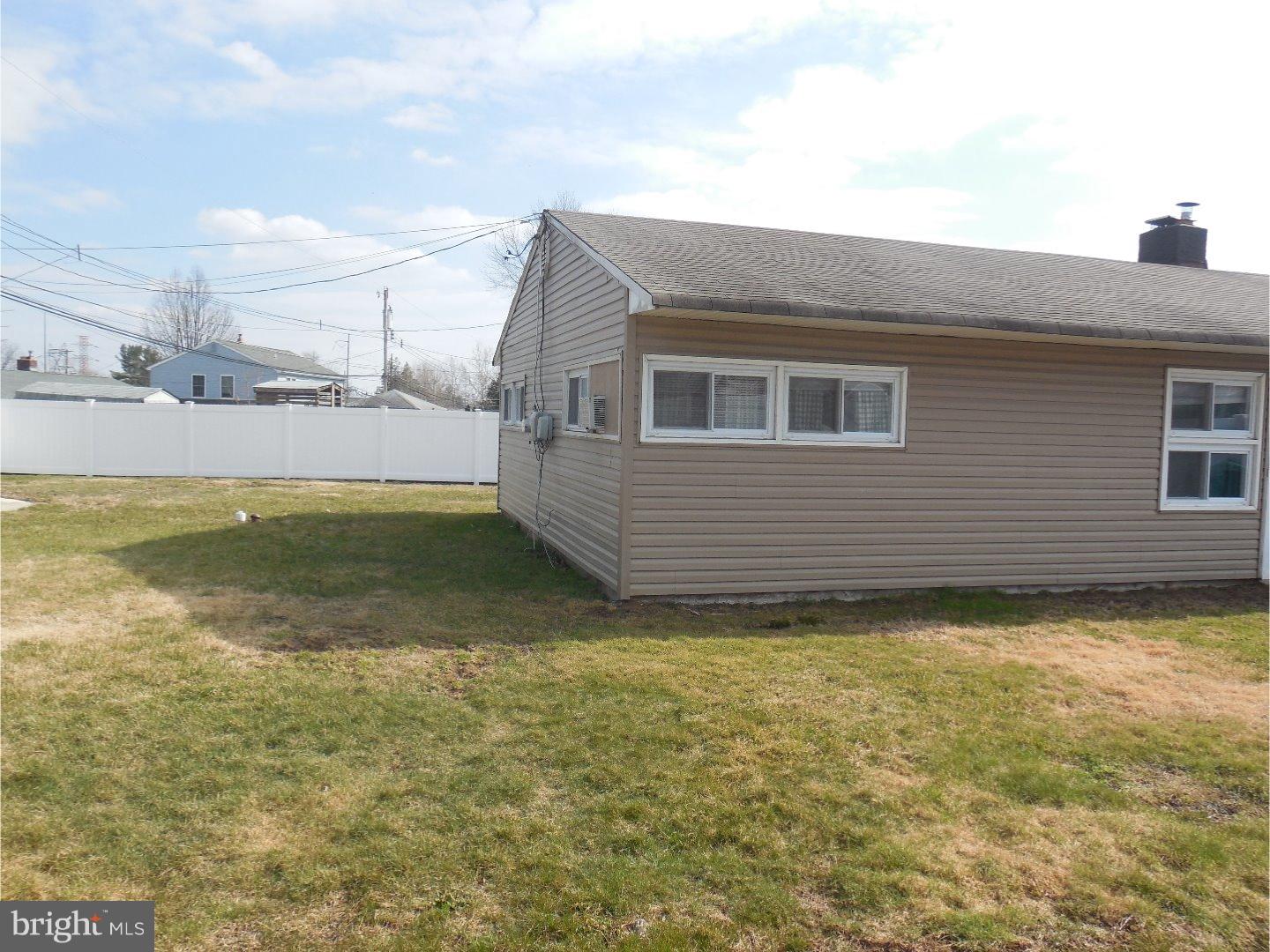 40 Goodturn Road Levittown, PA 19057 - Photo 18 of 20 Exterior