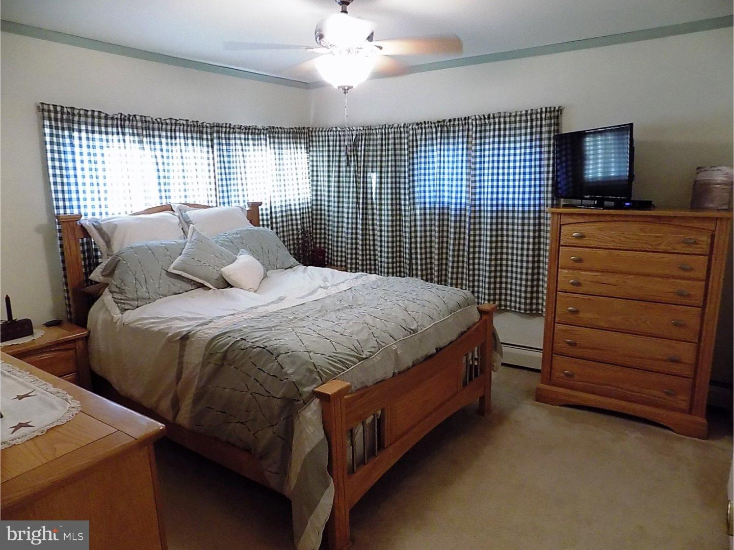 40 Goodturn Road Levittown, PA 19057 - Photo 10 of 20 Bedroom - Main