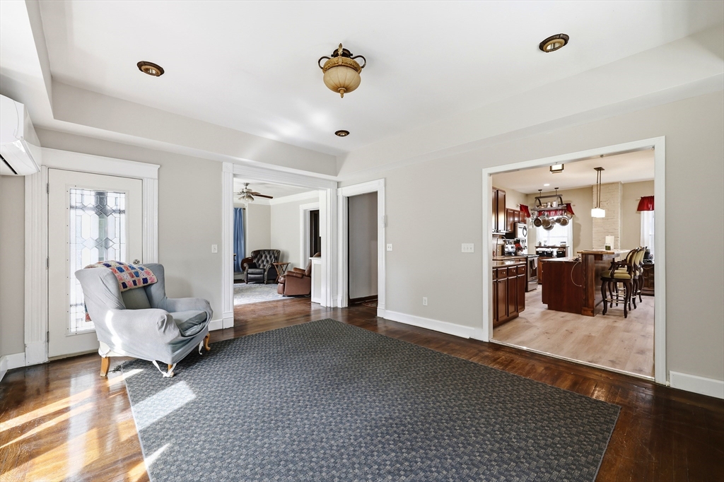 151 Bowdoin Street Springfield, MA 01109 - Photo 11 of 38