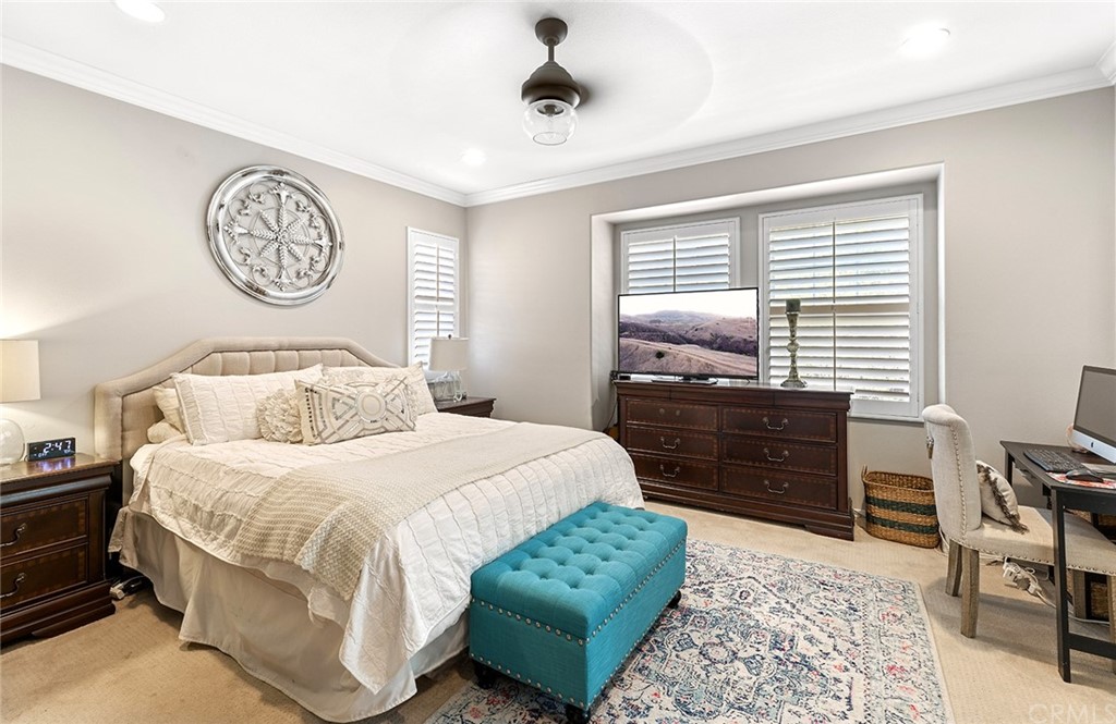 6 Pomegranate Street Ladera Ranch, CA 92694 - Photo 14 of 40 a living room with furniture and kitchen view