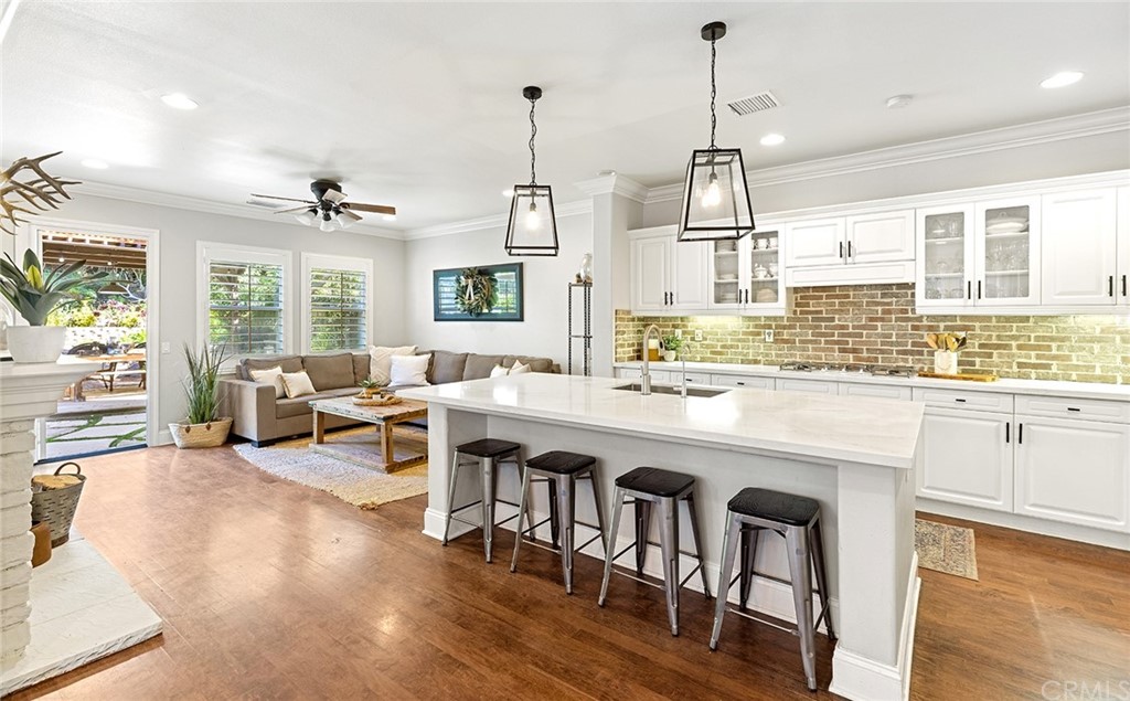 6 Pomegranate Street Ladera Ranch, CA 92694 - Photo 8 of 40 a dining room with furniture and window