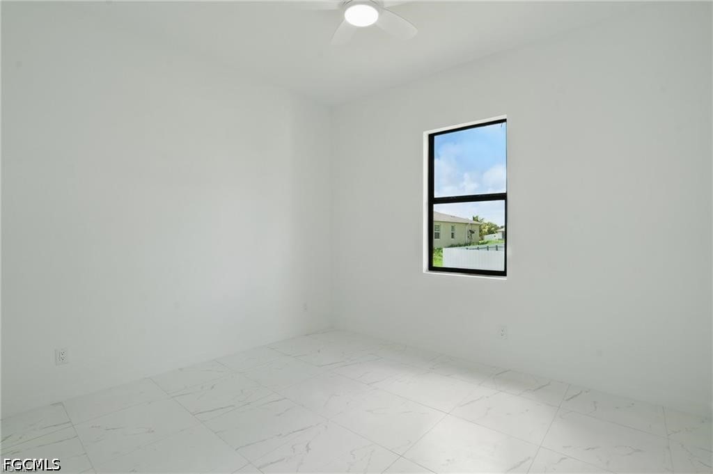 472 Rajah Street Lehigh Acres, FL 33974 - Photo 16 of 25