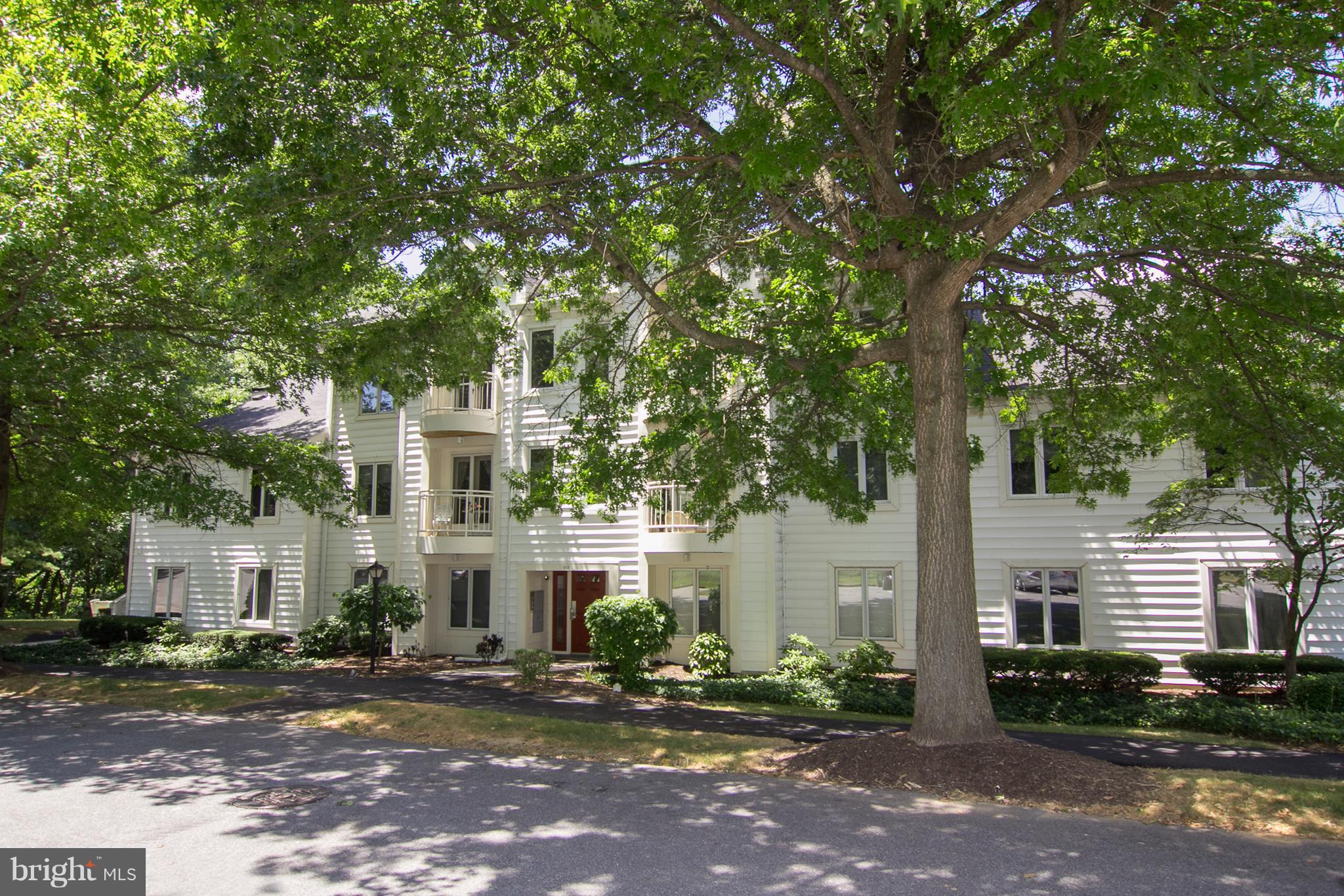 385 Pleasanton Road, Unit B32 Westminster, MD 21157 - Photo 22 of 28 Exterior (Front)