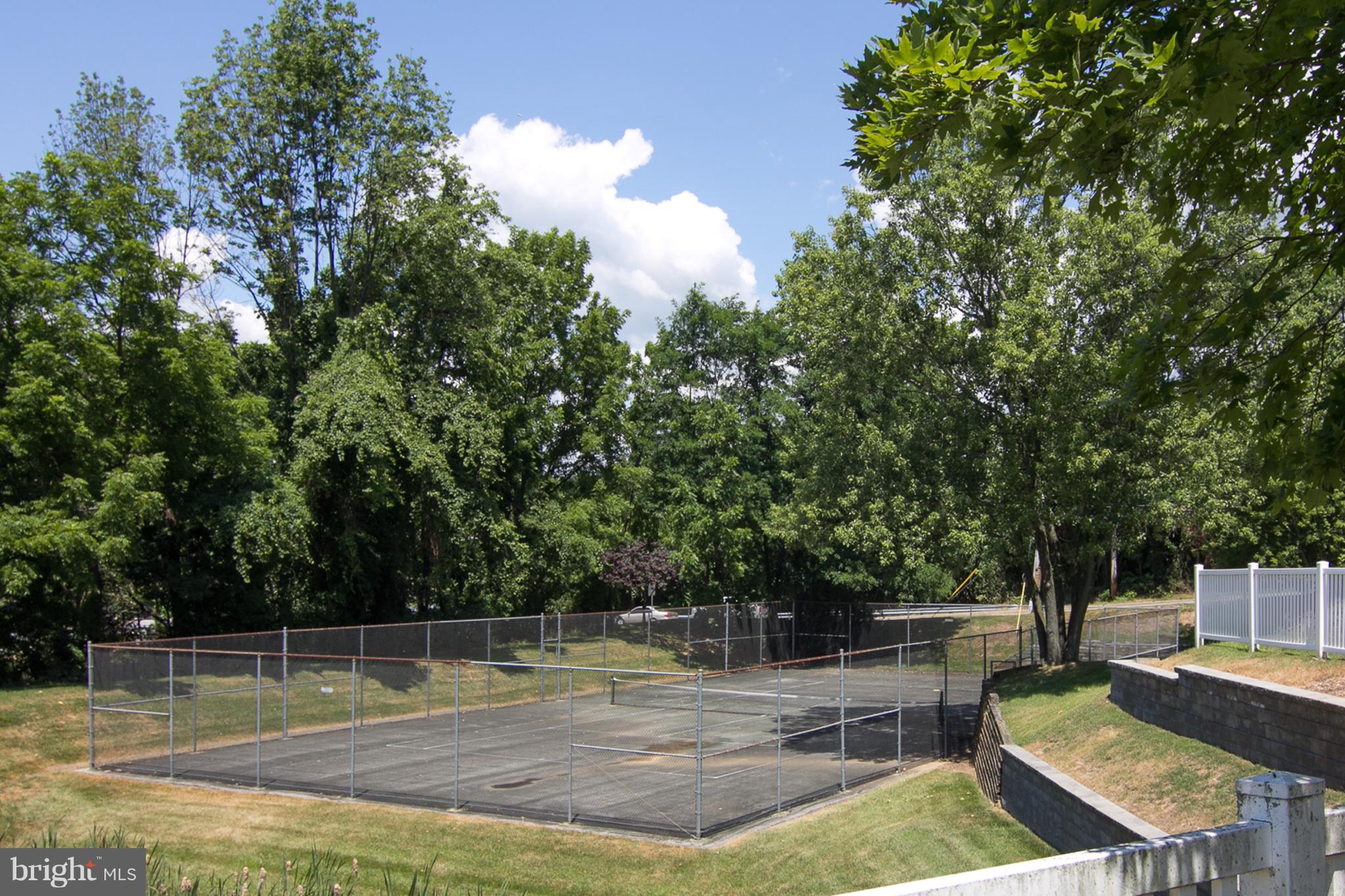 385 Pleasanton Road, Unit B32 Westminster, MD 21157 - Photo 24 of 28 Community - Tennis Court