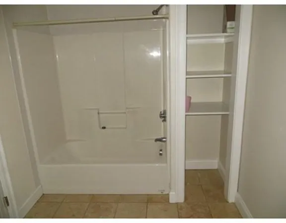 $2,600 | 4 Ropes Street, Unit 3, Salem, MA 01970