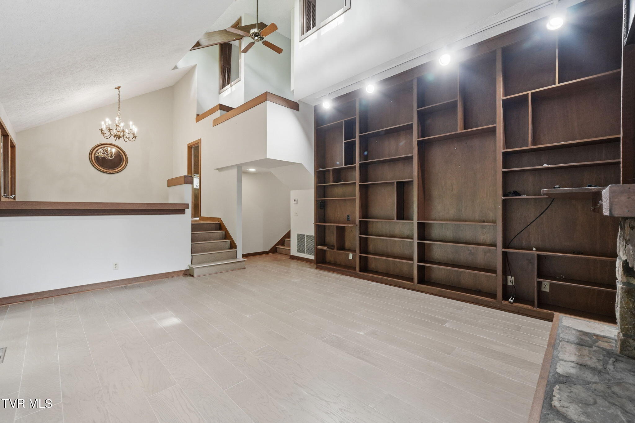 138 Columbine Road Kingsport, TN 37660 - Photo 9 of 50 29-web-or-mls-008_DSC03350