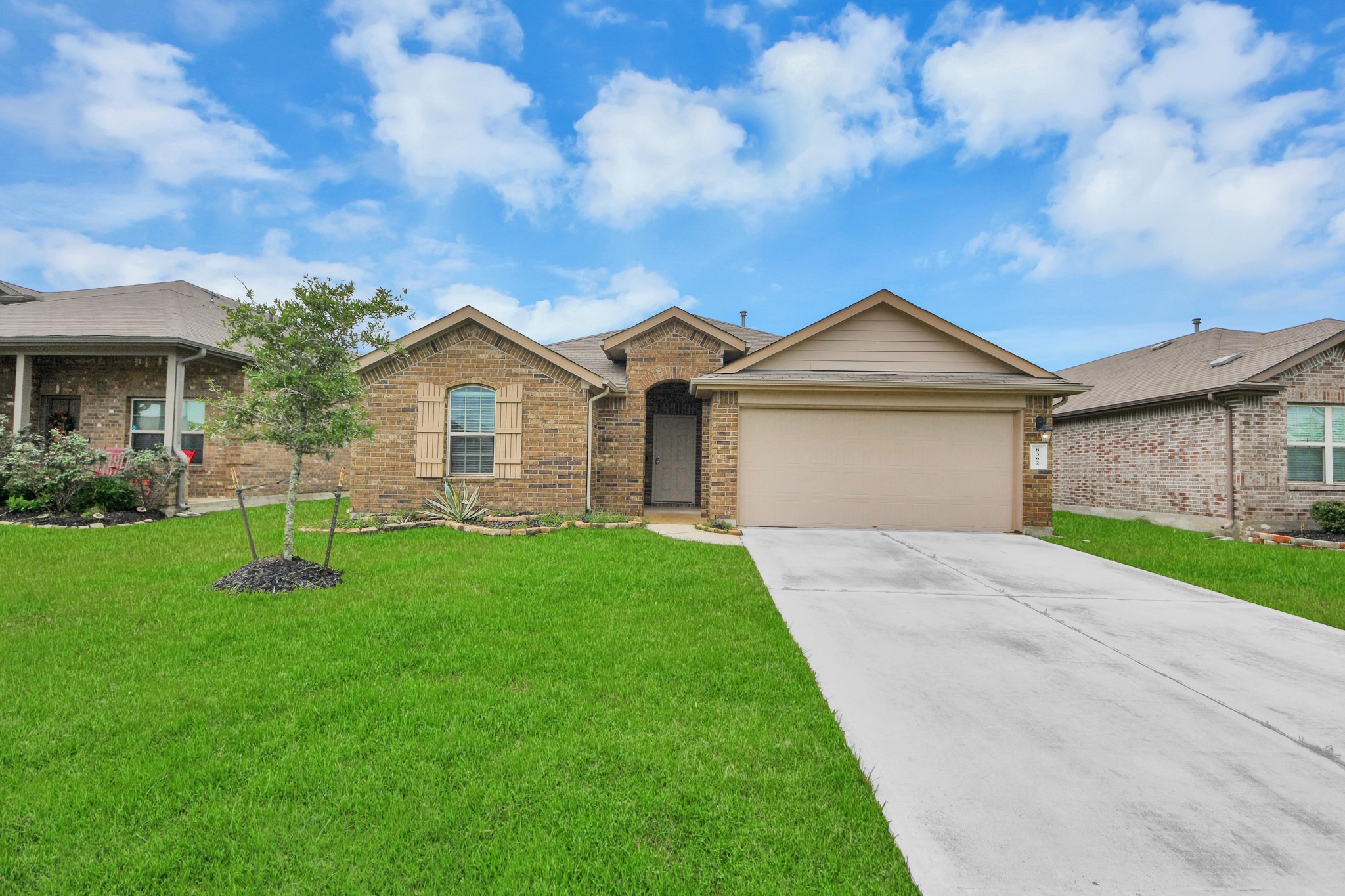 8302 Rose Petals Lane Rosharon, TX 77583 - Photo 1 of 42 Front exterior elevation