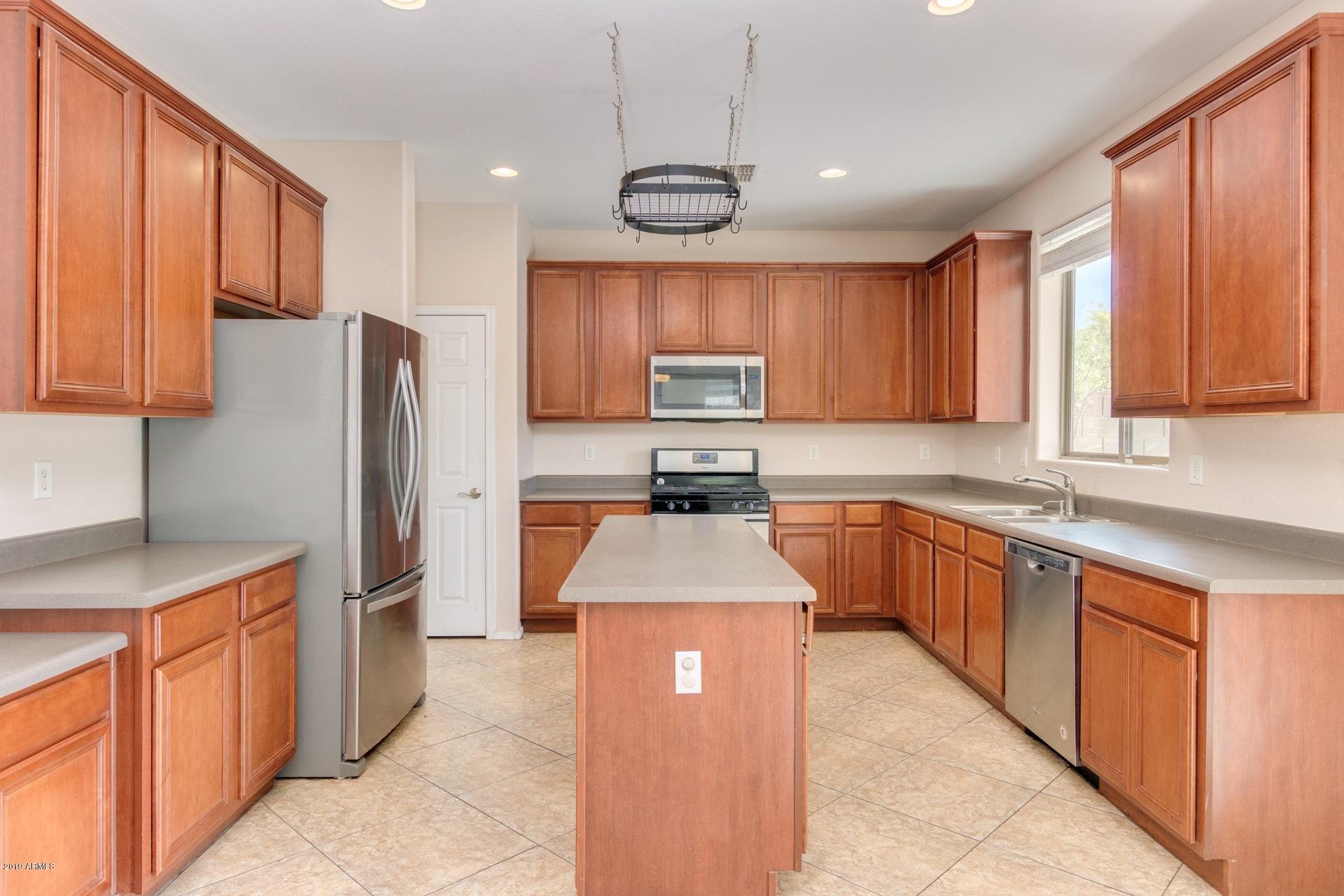 2607 West Summerside Road Phoenix, AZ 85041 - Photo 16 of 37 0016-Summerside 17
