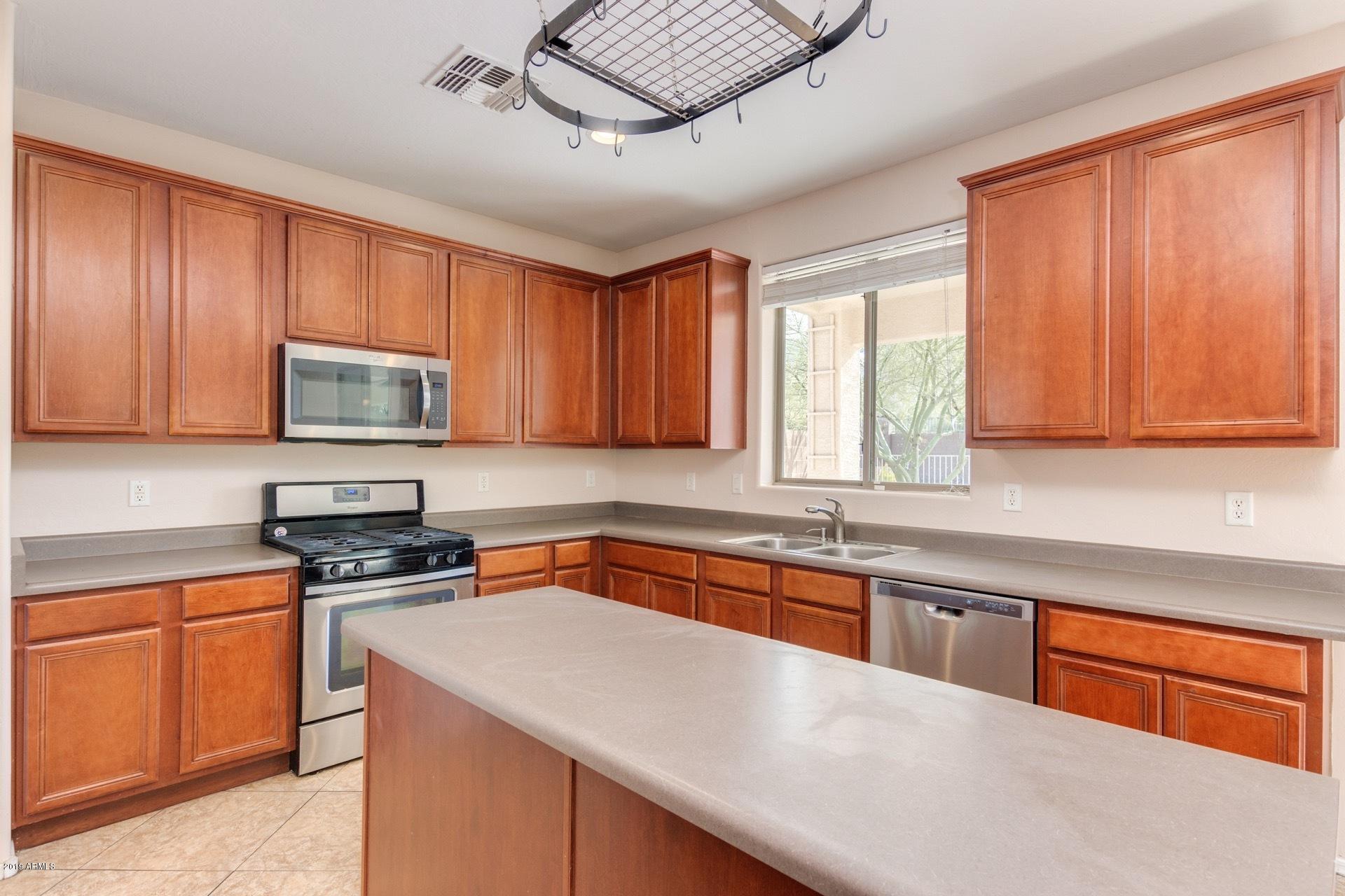 2607 West Summerside Road Phoenix, AZ 85041 - Photo 18 of 37 0018-Summerside 19