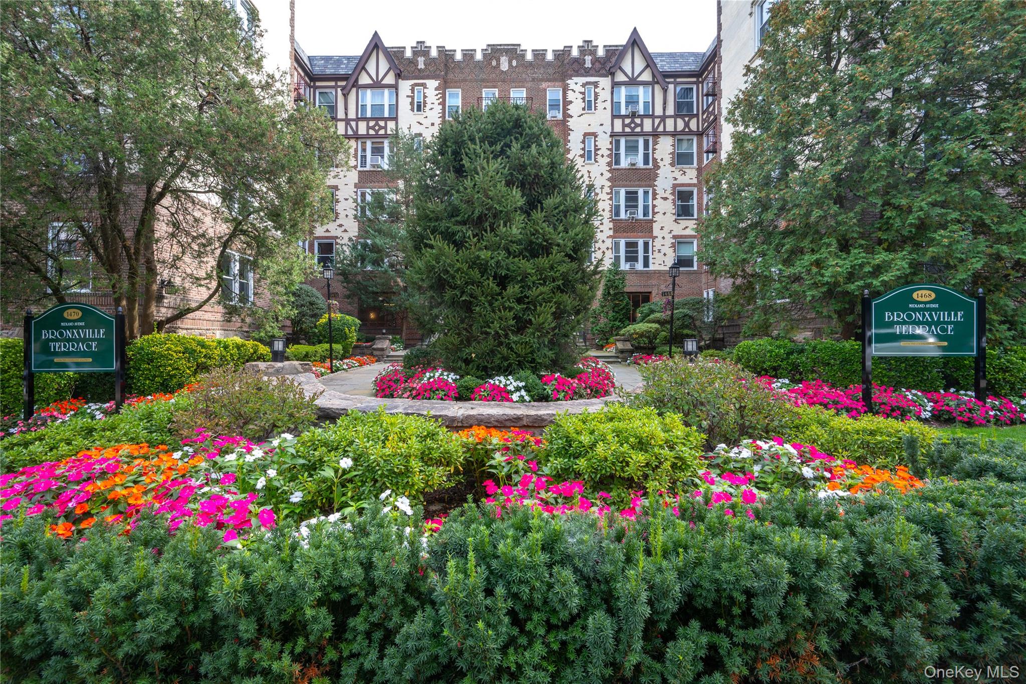 1468 Midland Avenue, Unit 4D Bronxville, NY 10708 - Photo 1 of 24 View of home's community