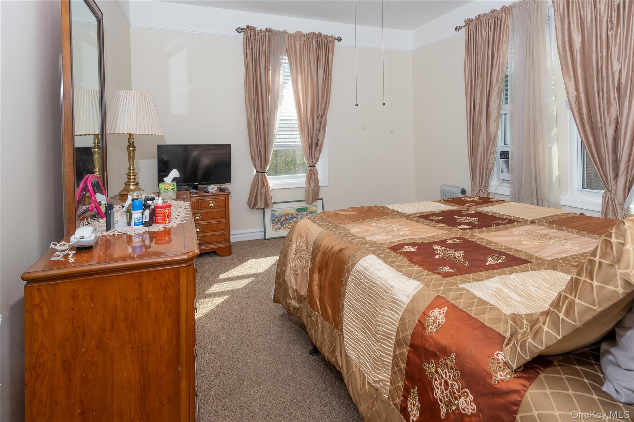 1468 Midland Avenue, Unit 4D Bronxville, NY 10708 - Photo 8 of 24 Bedroom with carpet flooring