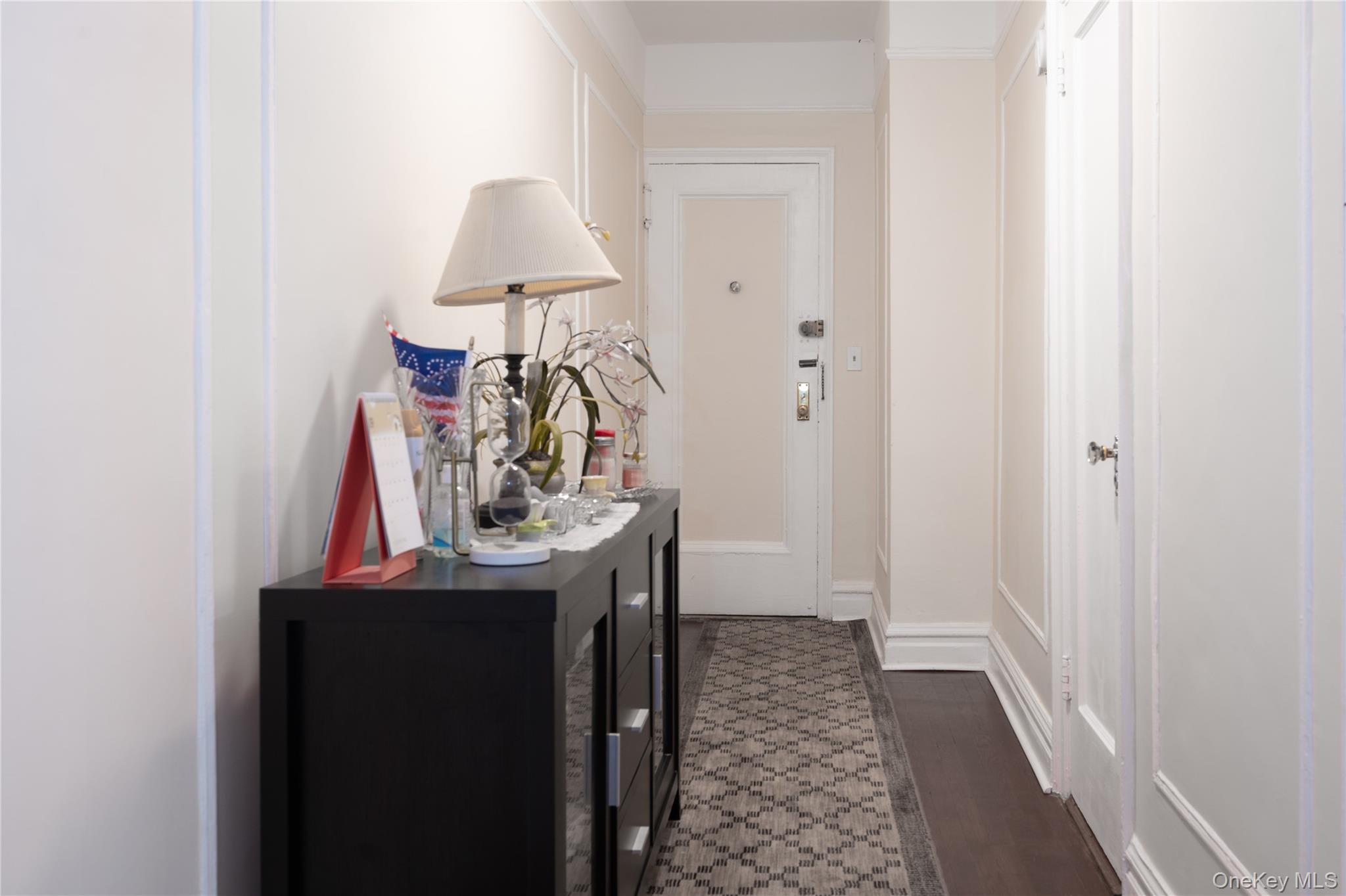 1468 Midland Avenue, Unit 4D Bronxville, NY 10708 - Photo 10 of 24 View of hallway