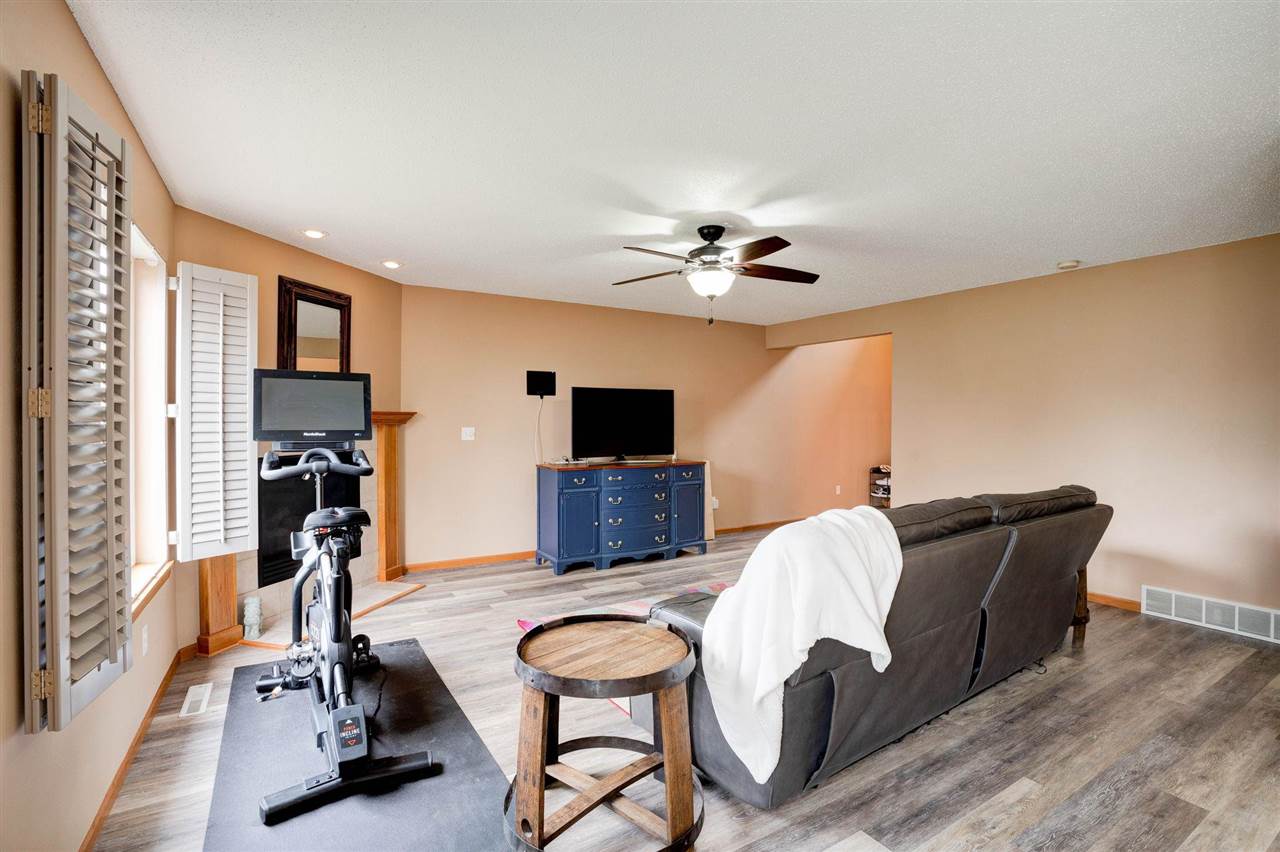 2635 Pheasant Ridge Court Marion, IA 52302 - Photo 8 of 35 Gallery Image 8